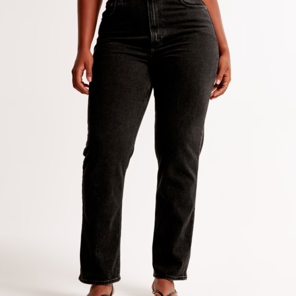 Abercrombie Curve Love Ultra High Rise Ankle Straight Jean Black Regular - Picture 3 of 9